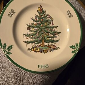 Spode Christmas Tree Year Plate with Green Text